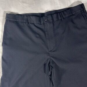 Grand Slam mens black flat front polyester 8.5" inseam Golf shorts - size 42